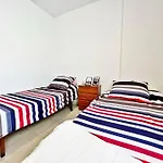 Luminoso Y Espacioso Apartamento De Playa! *