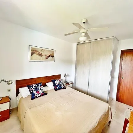 Luminoso Y Espacioso Apartamento De Playa! شقة فوينخيرولا