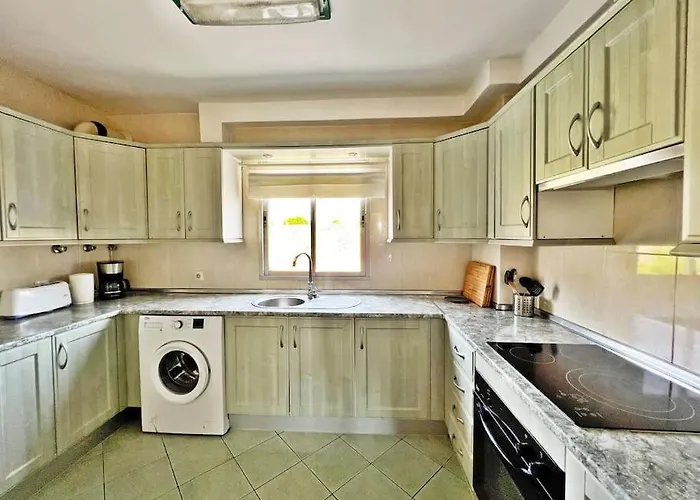 Luminoso Y Espacioso Apartamento De Playa! * Fuengirola