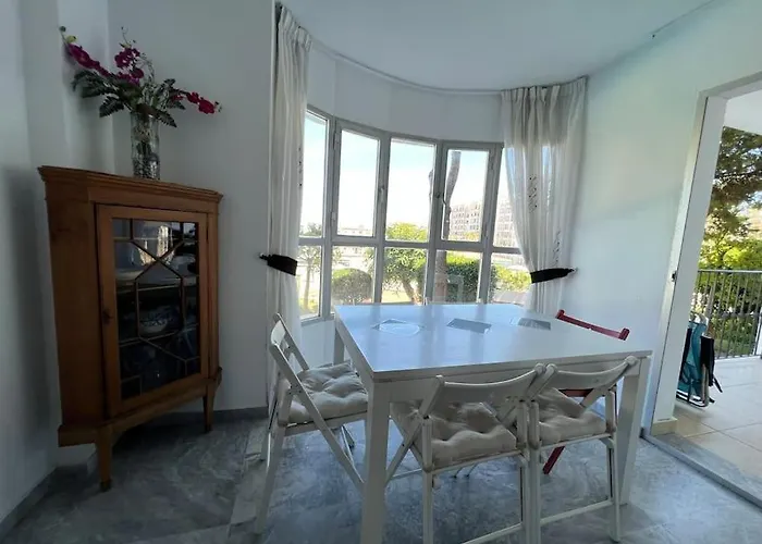 Luminoso Y Espacioso Apartamento De Playa! * Fuengirola