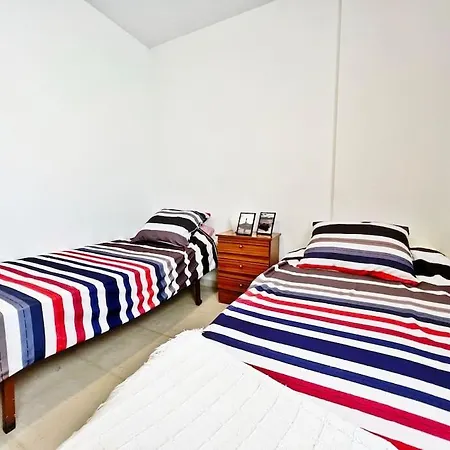 Luminoso Y Espacioso Apartamento De Playa! *